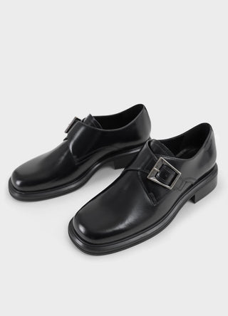 Vagabond Ellis Loafer in Black