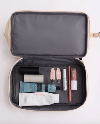 The Horse Holiday Vanity Case