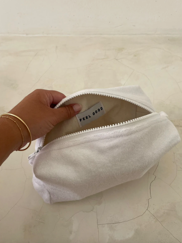 Les Basics Towel Pouch in White