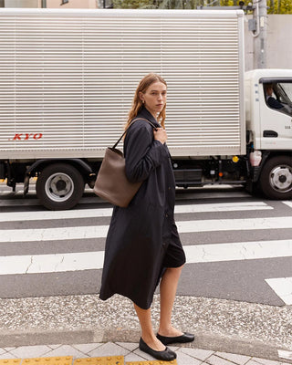 The Horse Esme Tote in Mushroom