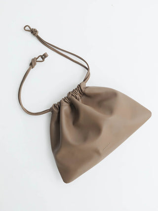 The Horse Fin Drawstring Bag in Mushroom