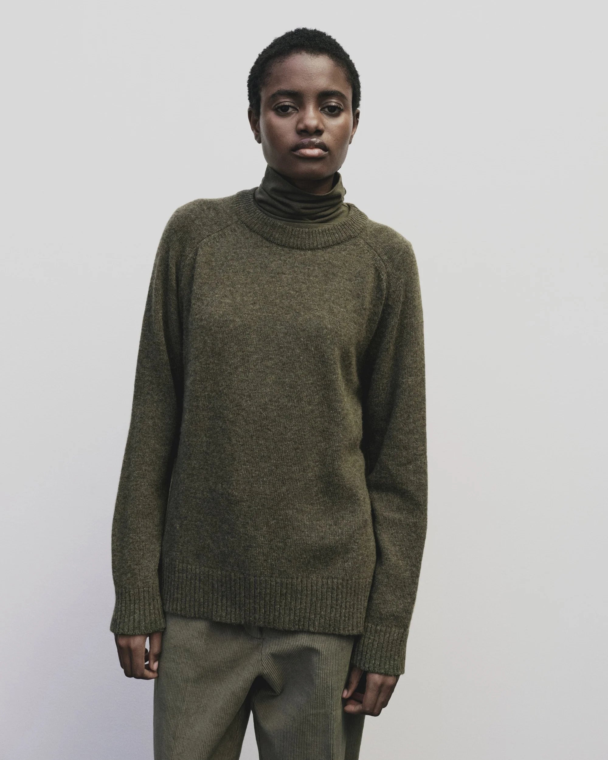 Mijeong Park Cashmere Blend Crewneck - Olive – MERAKI Boutique Mijeong Park Cashmere Blend Crewneck - Olive – MERAKI Boutique