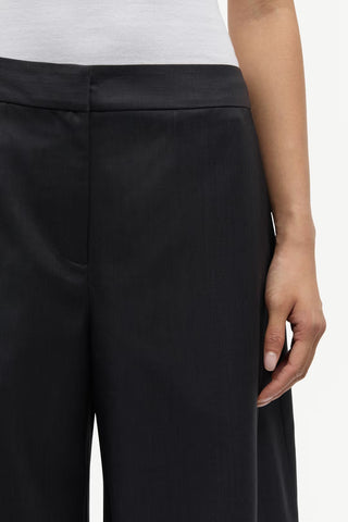 Samsoe Saroko Trousers in Black Mel