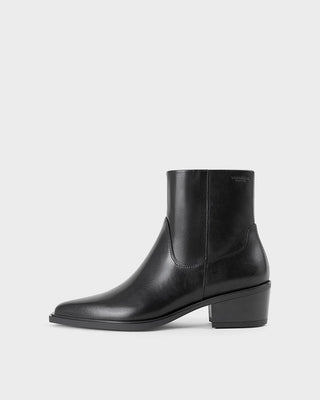 Vagabond Kelsey Boot in Black