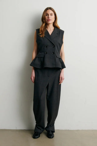 Second Female Anjou Waistcoat in Dark Grey Melange