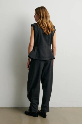 Second Female Anjou Waistcoat in Dark Grey Melange