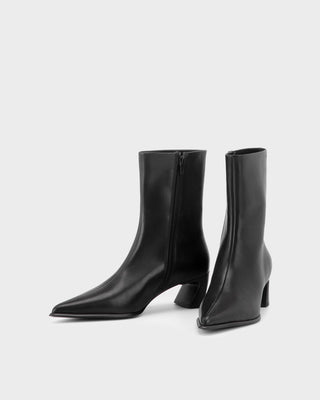 Vagabond Ilona Boot in Black
