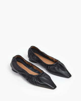 Flattered Isa Leather Flat - Black