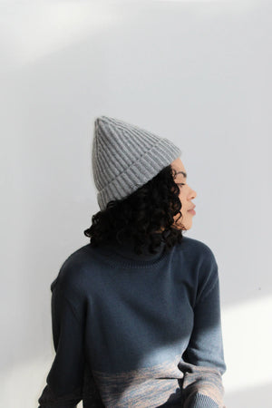 
            
                Load image into Gallery viewer, Carolyn Ferreira Cashmere Beanie in Stone
            
        