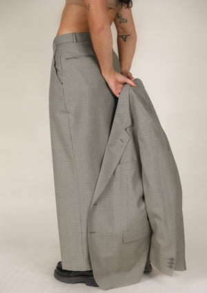 
            
                Load image into Gallery viewer, Havre Studio Blazer Large in Grey Plaid
            
        