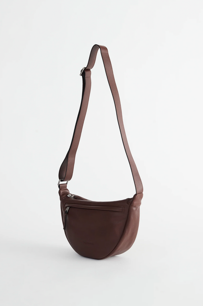 
            
                Load image into Gallery viewer, The Horse Leather Sporty Crossbody
            
        
