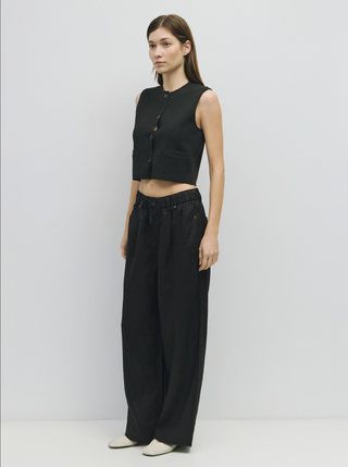 Mod Ref The Karla Sweater Vest in Black