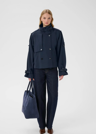 Gestuz Avic Short Trench - Sky Captain