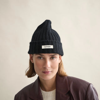 Le Bonnet Le Logo Beanie in Onyx