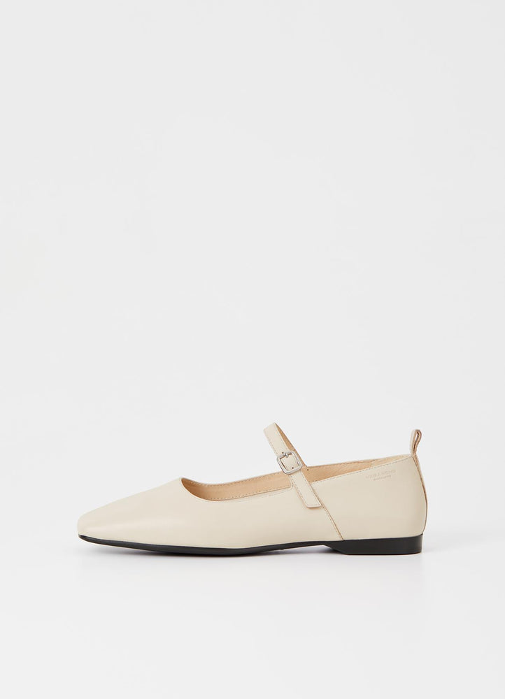 Vagabond Delia Ballet Flat Shoe