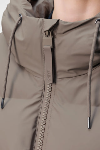 Rains Alta Short Puffer Jacket W3T3 in Cinder