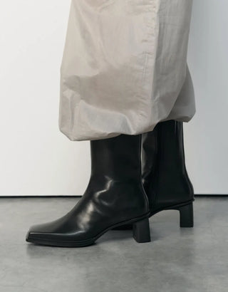 Vagabond Elvina Boot in Black