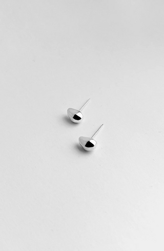 Kara Yoo Pebble Studs