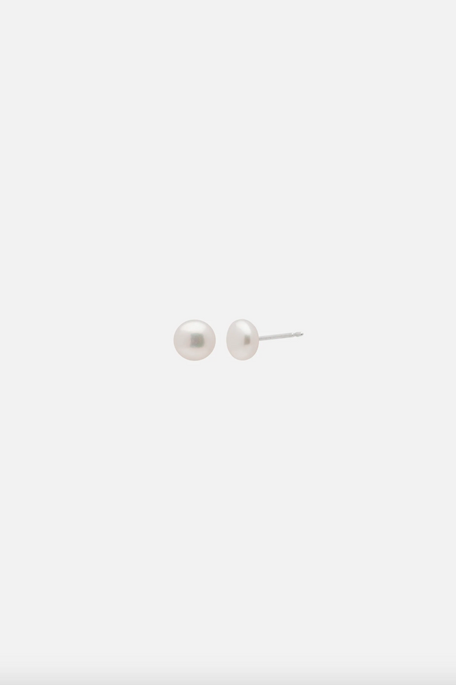 Kara Yoo Button Pearl Studs